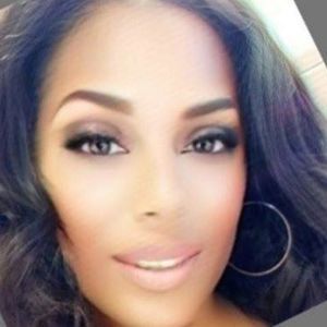 Meet your Posher, Tonia